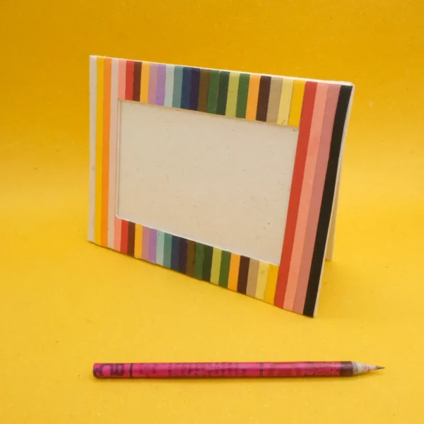 Cornice portafoto in carta di cacca di elefante Rainbow 14x9