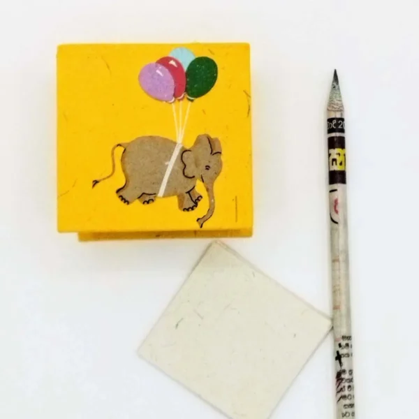 Fogli da scrivania in carta di cacca di elefante in box piccolo con palloncini