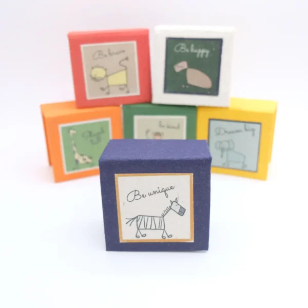 Cubo piccolo da scrivania in carta di cacca di elefante animali selvatici