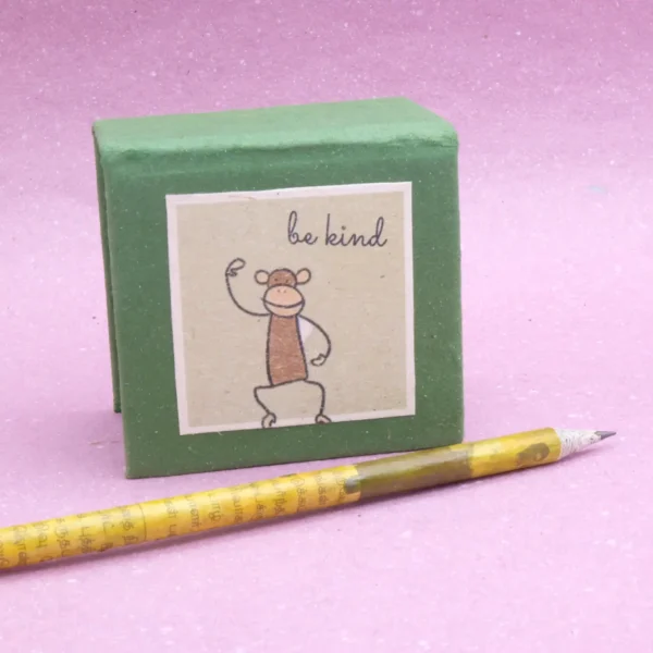 Cubo piccolo da scrivania in carta di cacca di elefante animali selvatici