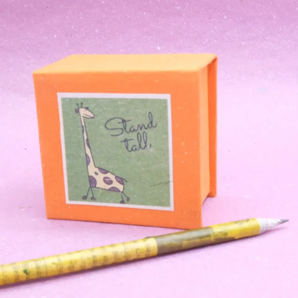 Cubo piccolo da scrivania in carta di cacca di elefante animali selvatici