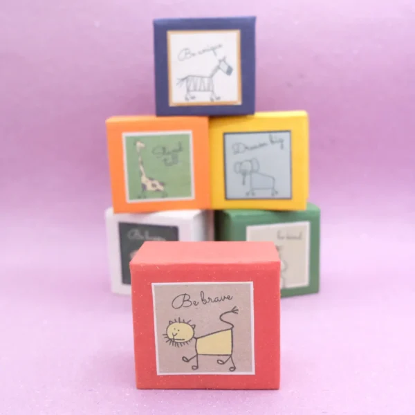 Cubo piccolo da scrivania in carta di cacca di elefante animali selvatici