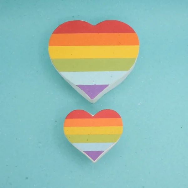 FOGLI PER APPUNTI, IN CACCA DI ELEFANTE BOX CUORE, LINEA RAINBOW, MISURE 8x7x5 CM COD.VAHPHSR