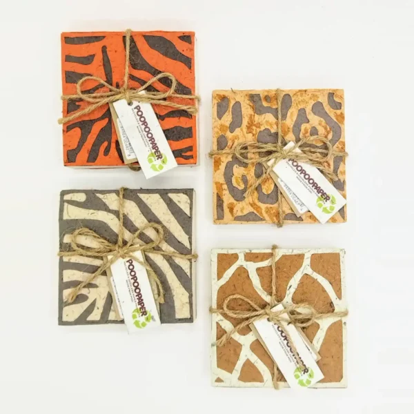 Blocco per appunti con fogli in cacca di elefante linea ANIMALIER misure 10x10x3 cm