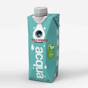 Acqua in brick in carta completamente riciclabile