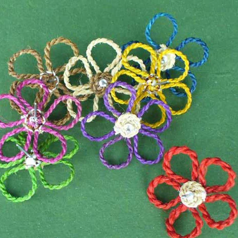 Chiodino fiore Araliya per lavagnetta in fibra di cocco