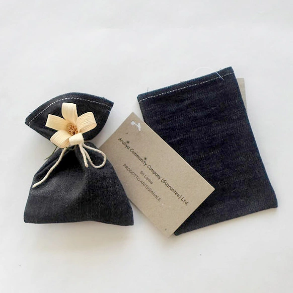 Sacchetto portaconfetti in jeans